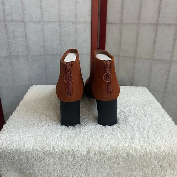 Camper boots, brown - new in box. Myriam style.