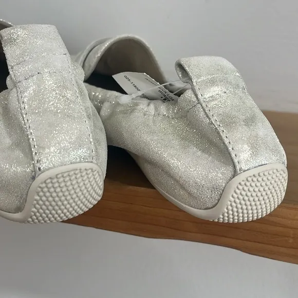 Candice Cooper Silver Leather  Loafers, Size 38, NWT