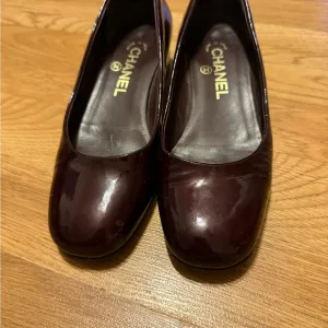 CHANEL Kitten Patent Leather Heels. Size 36.5UK, 6.5US