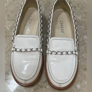 Chanel white with silver chain patent leather loafers size 36! Good used shape!