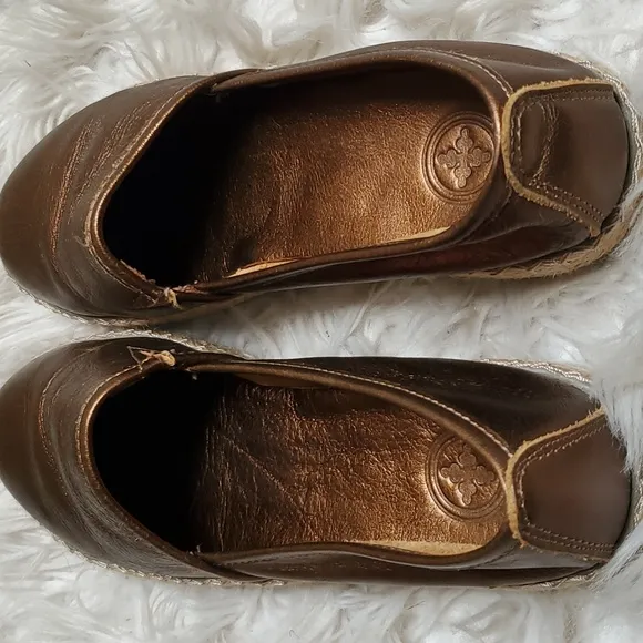Charleston Shoe Co. Size 5 Dunes Bronze Leather Espadrilles.