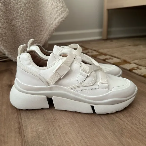 CHLOÉ White Leather Sonnie Sneakers
