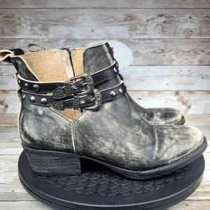 Circle G Women's Size 9.5 Harness and Studded Grey Western Round Toe Boots