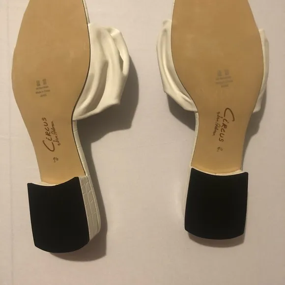 Circus by Sam Edelman White Ruffle Padded Slide Sandals | Size 9.5 | NWOB | $90