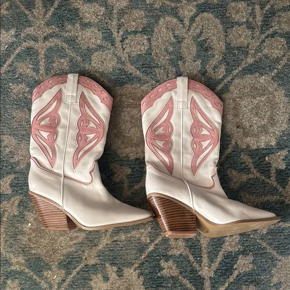 Clair Rise Pink and White Cowboy Boots NWOT size 9