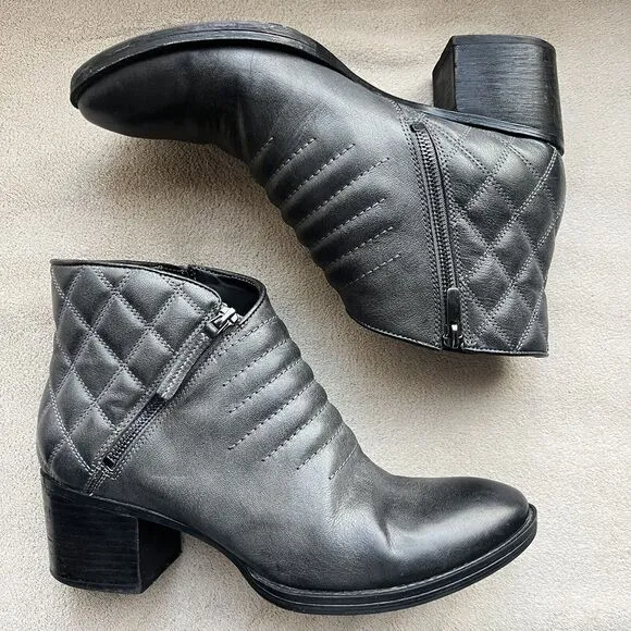 CLARKS Narrative Movie Retro Black Leather Boot Women 10 M Side Zips Block Heel