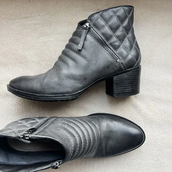 CLARKS Narrative Movie Retro Black Leather Boot Women 10 M Side Zips Block Heel