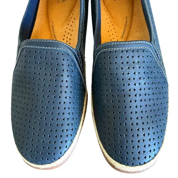 Clarks NEW Elaina Ruby Leather Perforated Slip-On Espadrilles In Navy  Size 12