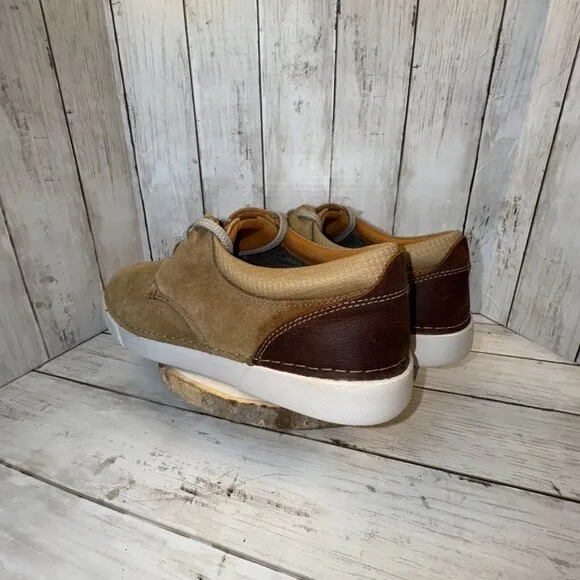 Clarks NWOB Men's 10.5 Tan Leather Gerald Low Lace Up Shoes Comfy Casual Suede