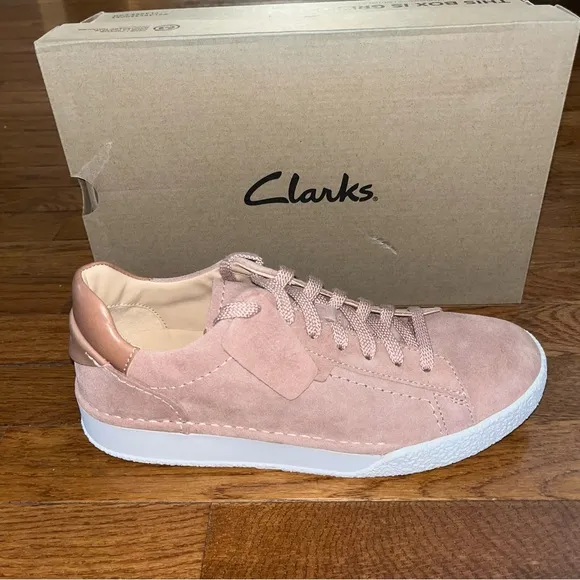 Clarks Suede Craft Cup Lace Up Sneakers Rose Color Suede Women’s Size 11