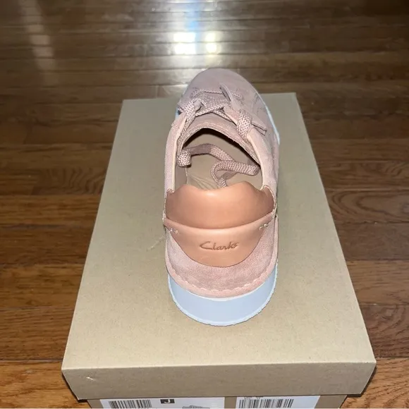 Clarks Suede Craft Cup Lace Up Sneakers Rose Color Suede Women’s Size 11