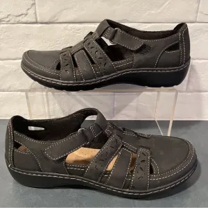 Clarks sz 6.5 Cora River black leather strappy sandals