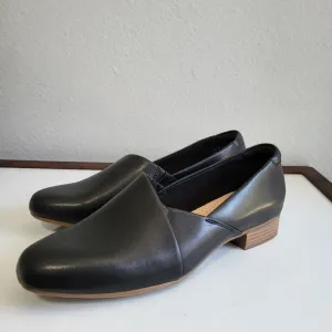 Clarks Women' Juliet Palm Black Leather  Loafers.