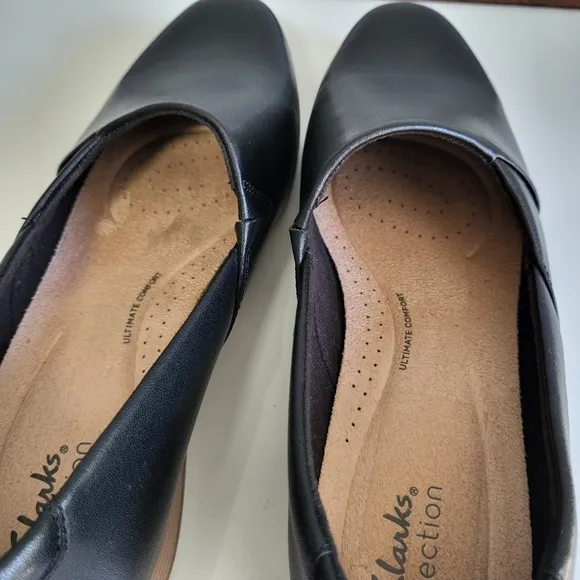 Clarks Women' Juliet Palm Black Leather  Loafers.