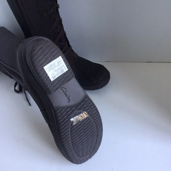 Clarks Womens Carima Pluma Casual Boots. Size 8