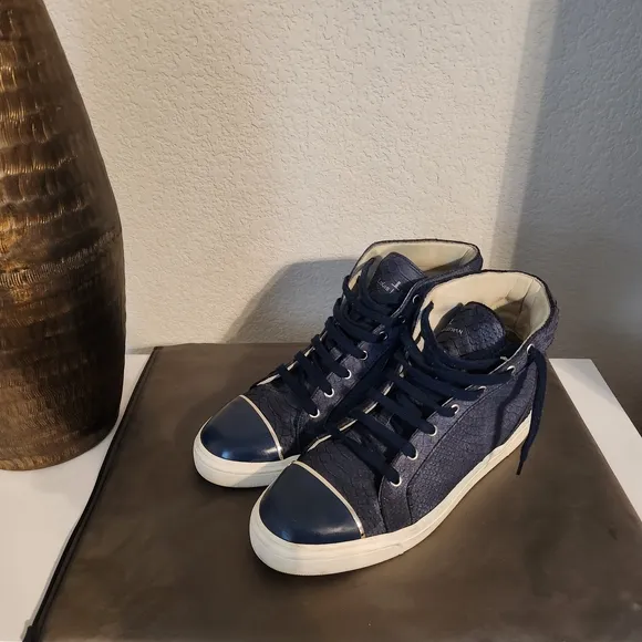 Classic Louis Leeman Croc Embossed High-Top Sneakers