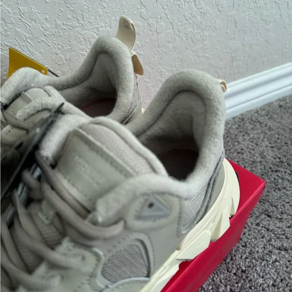 Clearweather brand lifestyle sneakers sz 8 mes pathfinder stone grey