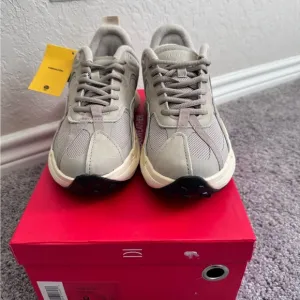 Clearweather brand lifestyle sneakers sz 8 mes pathfinder stone grey