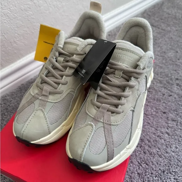 Clearweather brand lifestyle sneakers sz 8 mes pathfinder stone grey