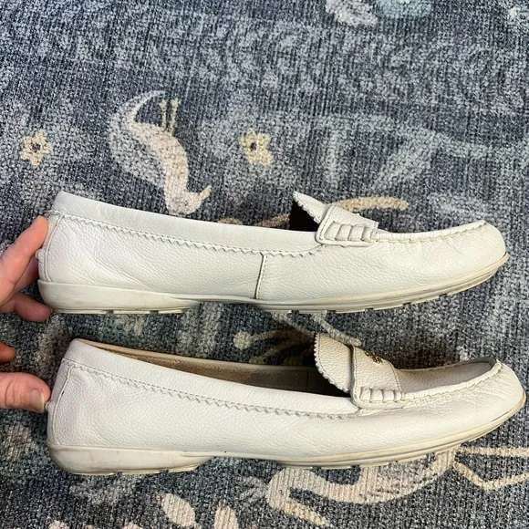 Coach Odette Bone pebbled leather boat shoe casual loafers