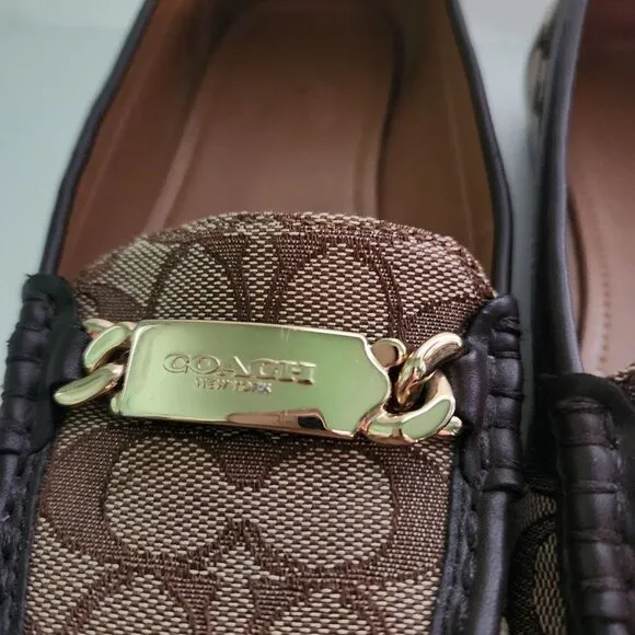 Coach Olive Signature C Beige Brown Loafers A01918 Size 8.5B