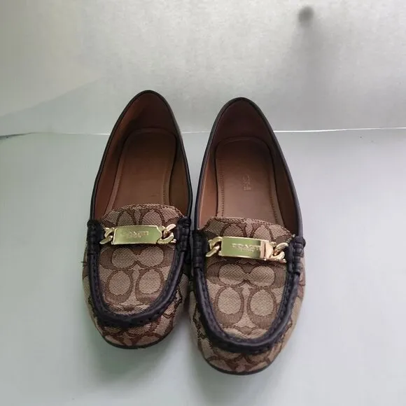 Coach Olive Signature C Beige Brown Loafers A01918 Size 8.5B