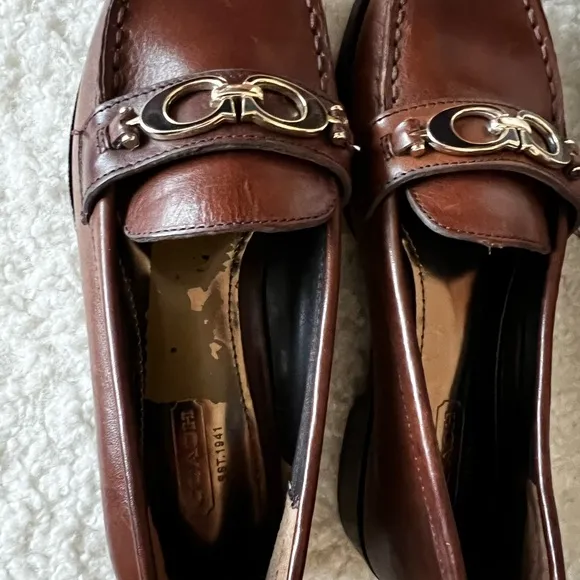 Coach VINTAGE all leatherr signature loafers size 5