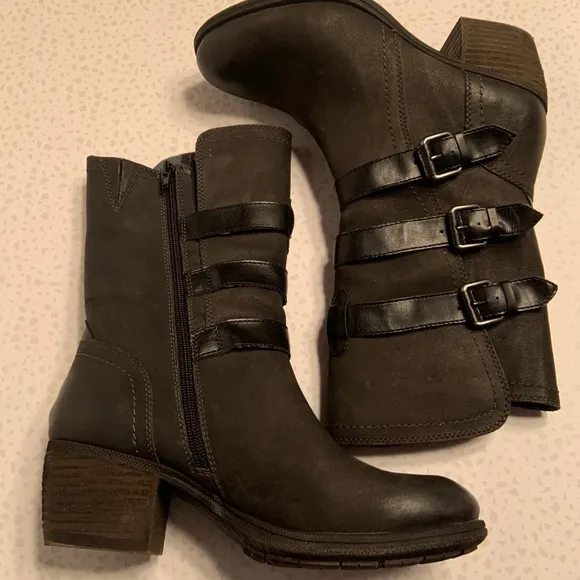 Cobb Hill Anisa 3 Buckle Black Leather Boots Mid Calf Height Size 7.5 🍁