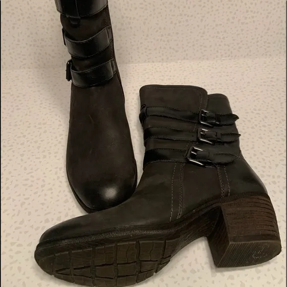 Cobb Hill Anisa 3 Buckle Black Leather Boots Mid Calf Height Size 7.5 🍁