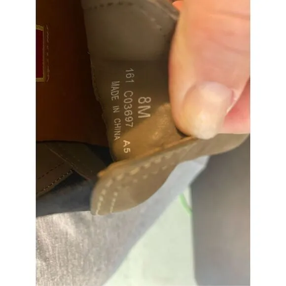 Cole Haan Nubuck Leather Tan Brown Loafers in Men’s Size 8M (161 CO3697 A5)