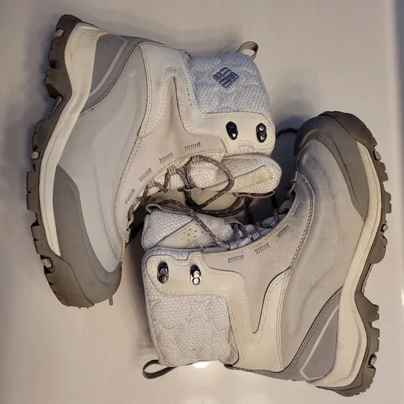 Columbia Bugaboot Plus Women's Size 9 Omni-heat Omni-grip Techlite Waterproof