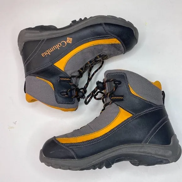 Columbia Youth Winter Trek Omni Grip size youth 4 in grey and orange winter boot