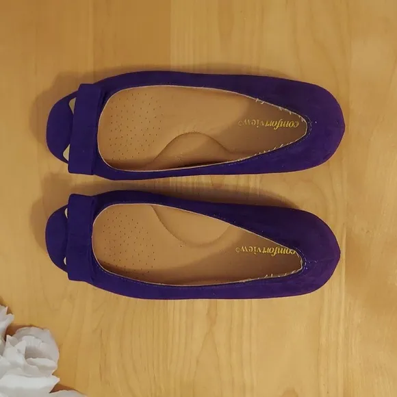 ComfortView Colette Purple Faux Suede Microfiber Kitten Heel Flats w/Bow Size 9
