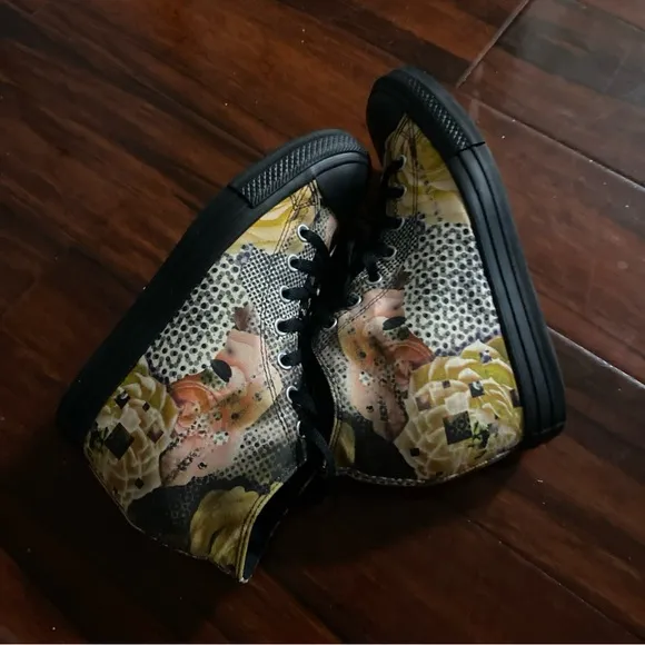 Converse Chuck Taylor All Star Multi Color Hidden Heel Wedge #554453C. Sz 11 US