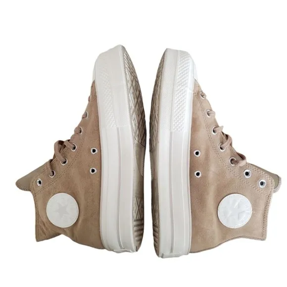 Converse Chuck Taylor Lift Cozy Utility Suede Platform Sneakers Women's Sz 9.5