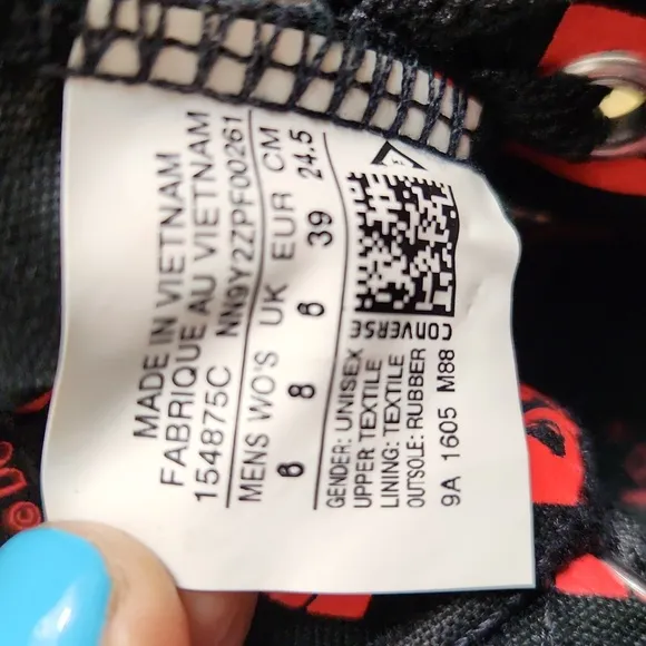Converse CTAS Superman Hightop sneakers (Unisex m 6, w 8)