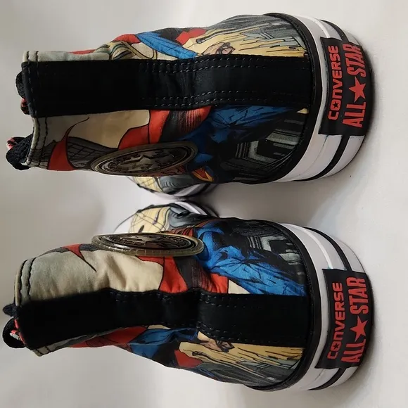 Converse CTAS Superman Hightop sneakers (Unisex m 6, w 8)