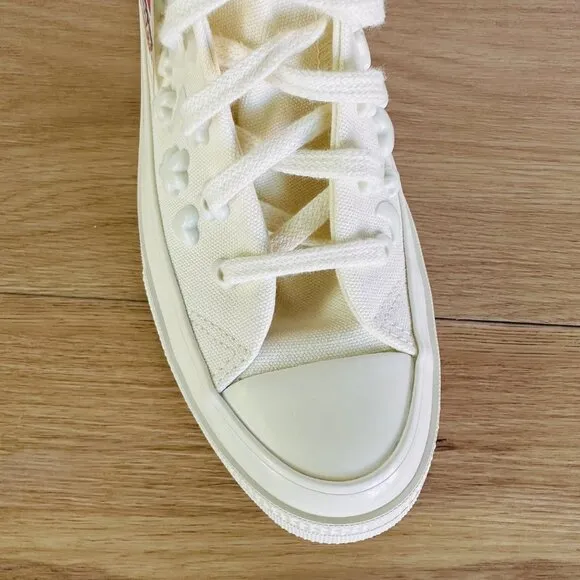 ⭐Converse Women Hi Top Sneakers Chuck 70 3D Charms Sz 7 3D Floral Beige A06434C