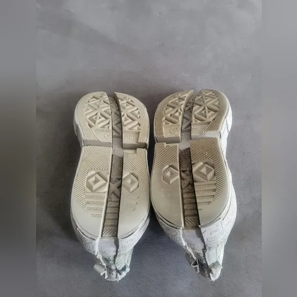 Converse x Fen Chen Wang - Chuck 70 2-in-1 Hi - US Size 6 M/ 8W [171837C]