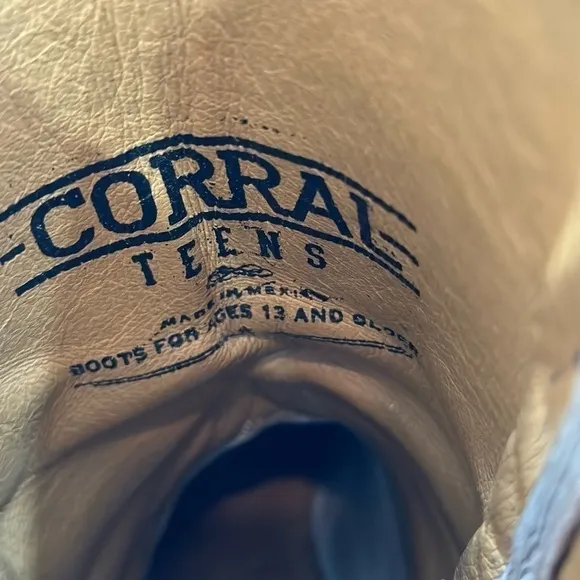 Corral Boot Company Teens Size 3 Cowgirl Snip Toe Boots EUC