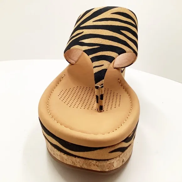 🆕{CORSO COMO} Arowin Zebra Print Leather Thong Cork Platform Sandals