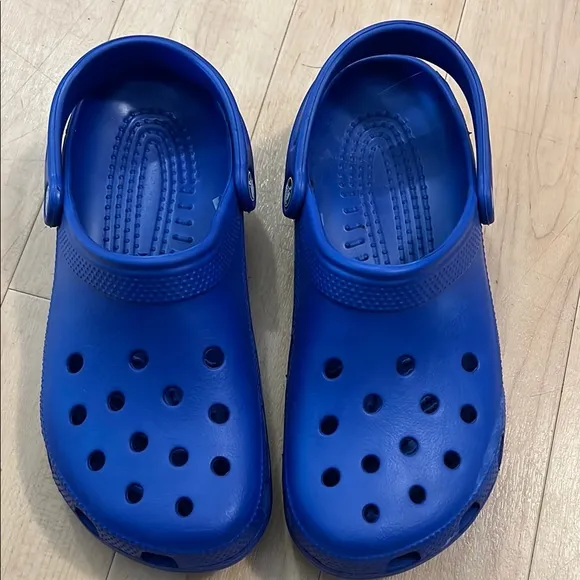 CROCS Blue Sandals with Croslite Foam and Ventilation