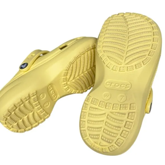 Crocs Classic Bae Clog Platform Sandals – Yellow – Women’s Size 7