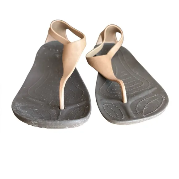CROCS Sexi Flip Thong Sandals in Tan/Brown, Women’s Size 8, Casual Comfort