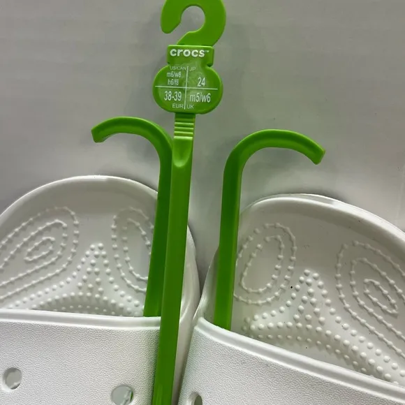 CROCS White Sandals with Adjustable Straps and Ventilation