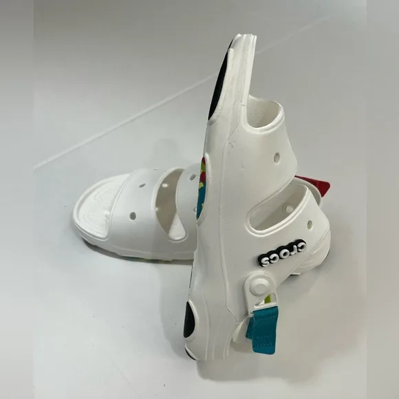 CROCS White Sandals with Adjustable Straps and Ventilation
