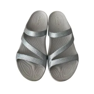 CROCS Women's Kadee II Silver Glitter Sandals10