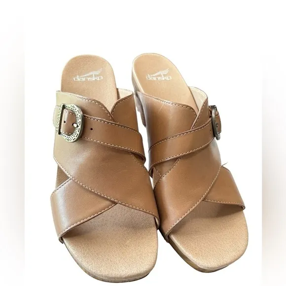 Dansko Amy Womens Tan Leather Slip On Block Heel Sandals Size EU 40 US 9 / 9.5