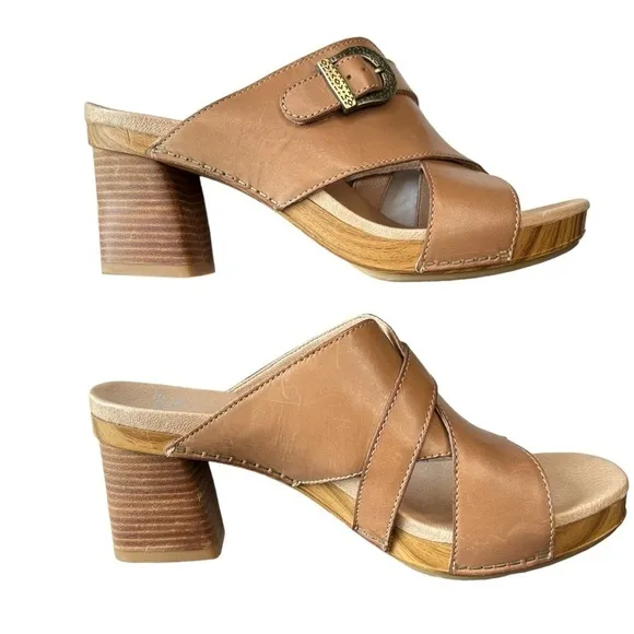 Dansko Amy Womens Tan Leather Slip On Block Heel Sandals Size EU 40 US 9 / 9.5