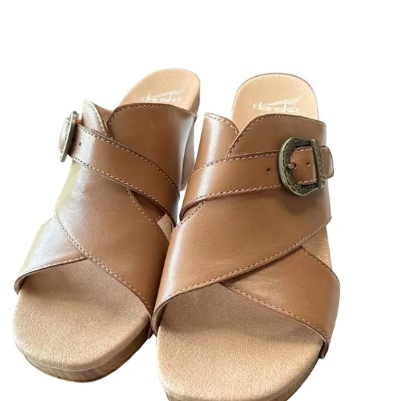 Dansko Amy Womens Tan Leather Slip On Block Heel Sandals Size EU 40 US 9 / 9.5